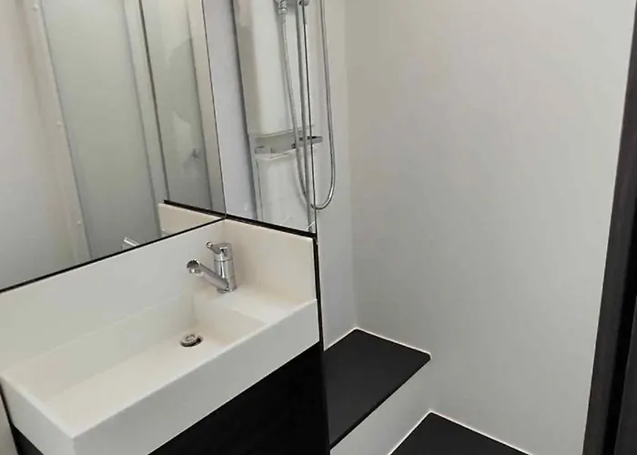 Camping Northern Lights Camper *